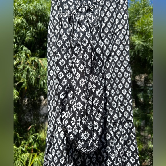 Joie dress, size X small, color black with white flower pattern - Picture 8 of 12